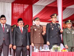 Kapolres dan Wakapolres Musi Rawas Ikuti Upacara Pengibaran Bendera Merah Putih dan Detik-Detik Proklamasi Kemerdekaan Republik Indonesia 