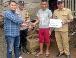 Pembagian BLT DD Tahap Tiga Tahun 2025 di Desa Ulak Tanding Dilaksanakan Door to Door