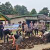 Wujud Program ‘Belida’ Kapolda Sumsel, Polres Musi Rawas Bersama Tokoh Masyarakat Gelar Perbaikan Jalan Swadaya