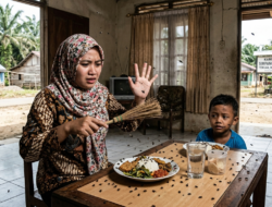 Diduga Dipicu Kandang Ayam, Warga Simpang Gegas Temuan Resah Dikepung Wabah Lalat
