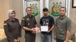 Kejari Lubuk Linggau Terima Uang Denda 200 Juta dari Terpidana Supriyono Kasus APAR Muratara