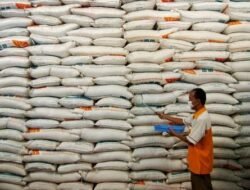 DUGAAN PEMOTONGAN BANTUAN BERAS DI DESA C NAWANGSASI: HAK KPM DIBATASI, KEPALA DESA DALIHKAN HASIL KESEPAKATAN